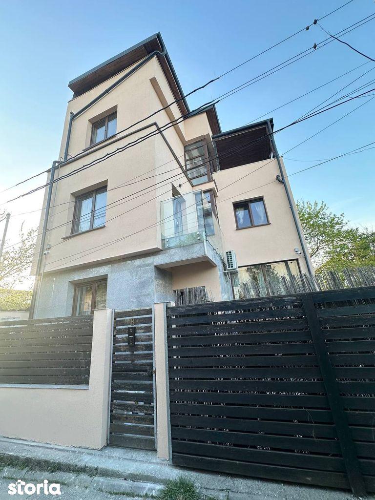 Vilă individuală Băneasa, lângă lac, Herăstrău, zona Nord, Str. Garlei
