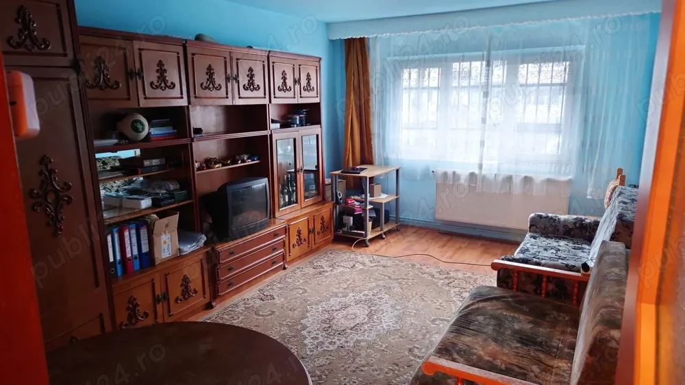 Vând apartament cu 2 camere.