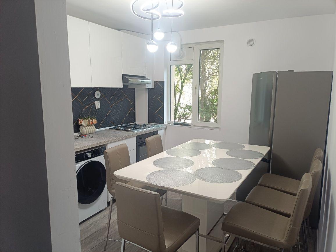 Apartament doua camere de închiriat