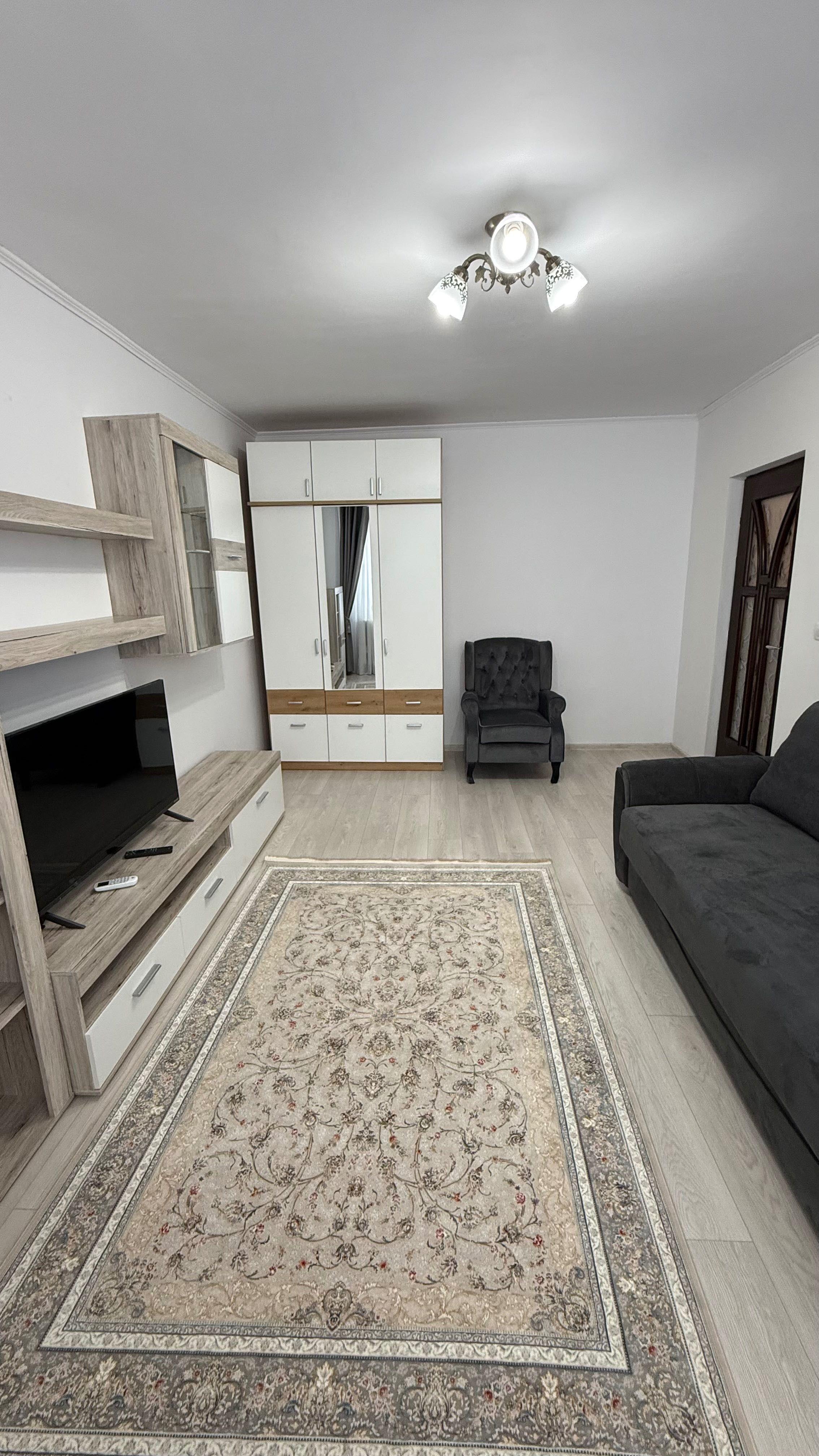 Garsoniera recent renovata calea Rahova