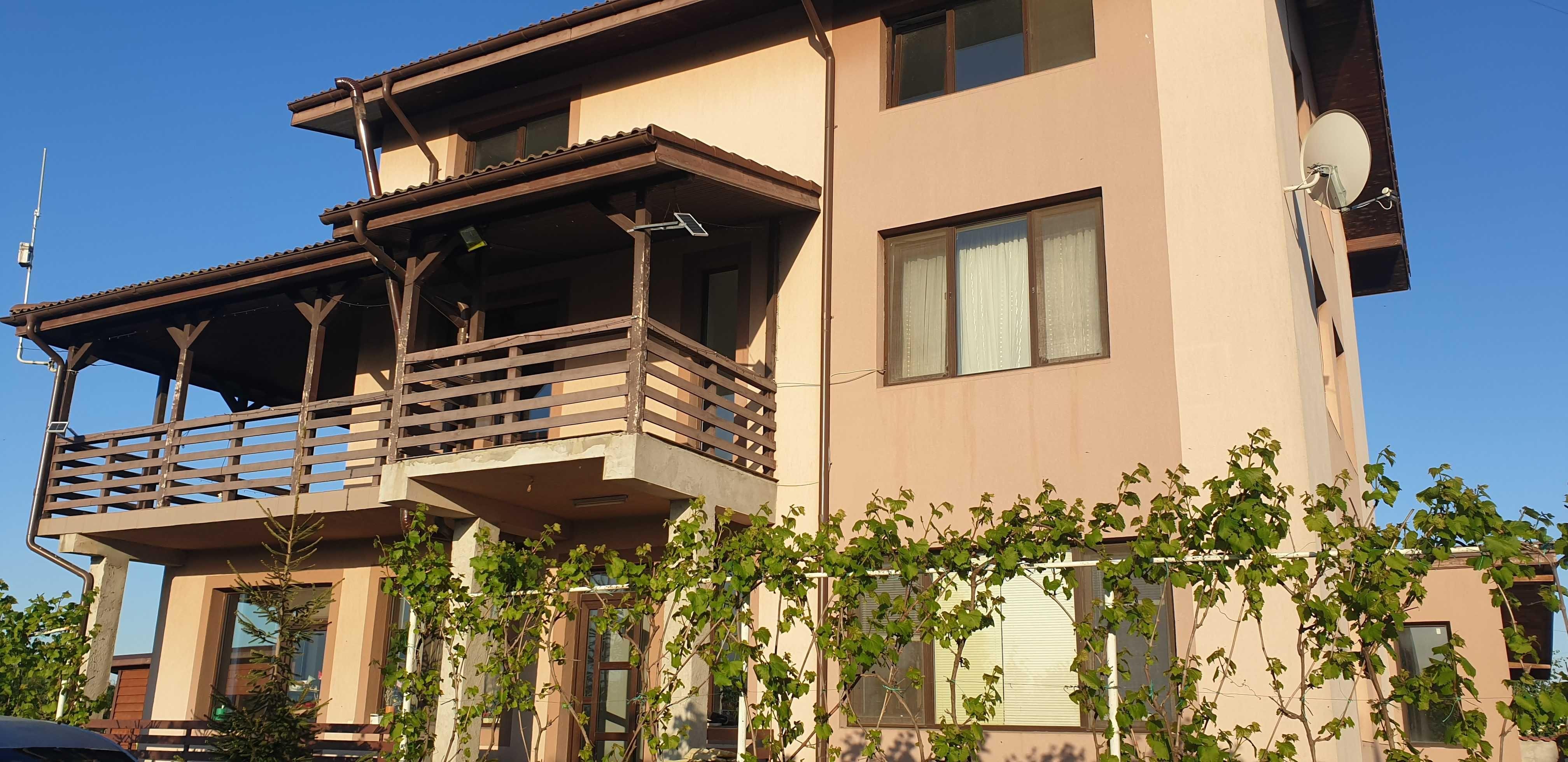 Casa - vila cu deschidere directa la lac - imagine 1