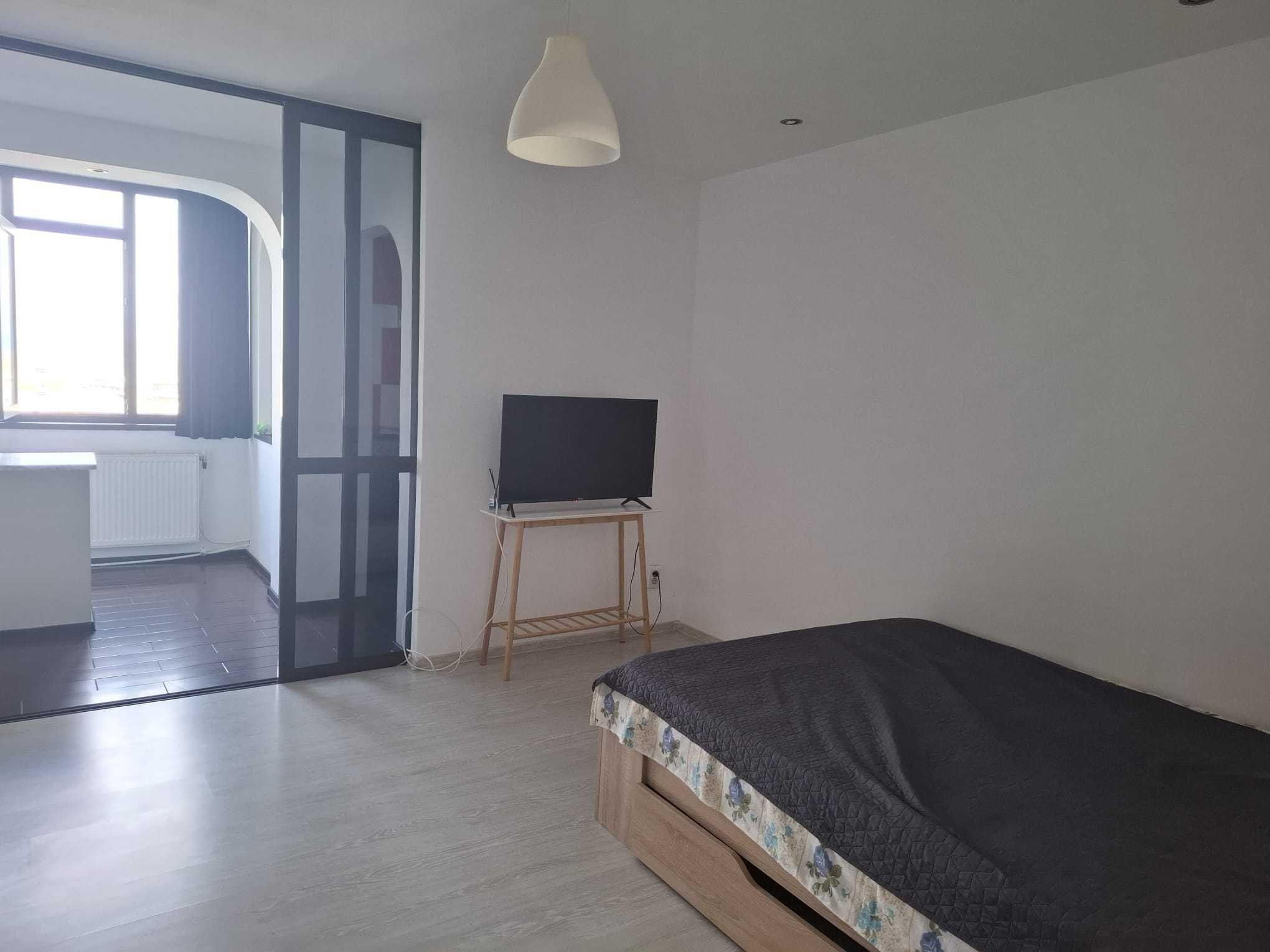 Inchiriez garsoniera in Pitesti, zona Craiovei - imagine 1