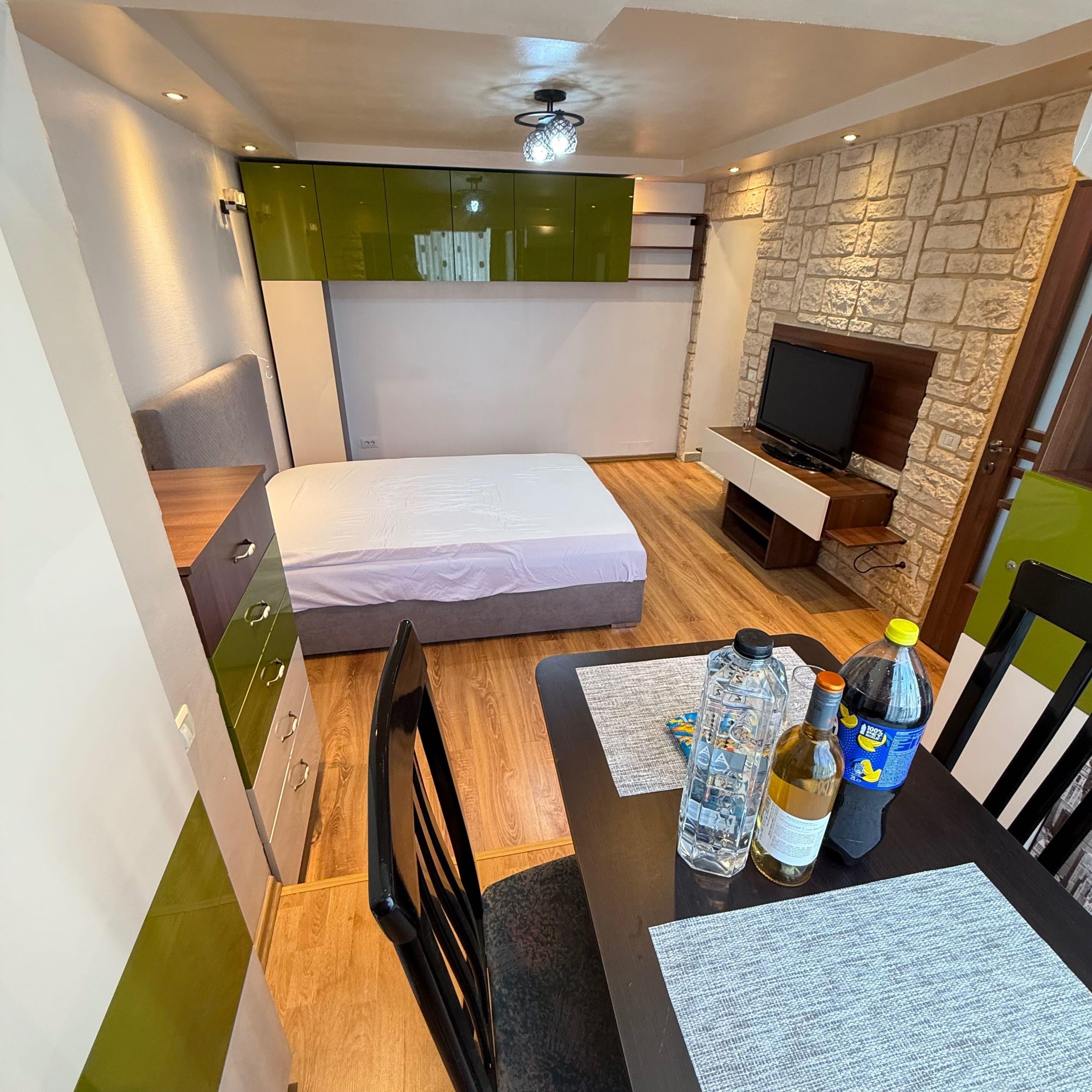 Vând apartament cu o cameră - imagine 1