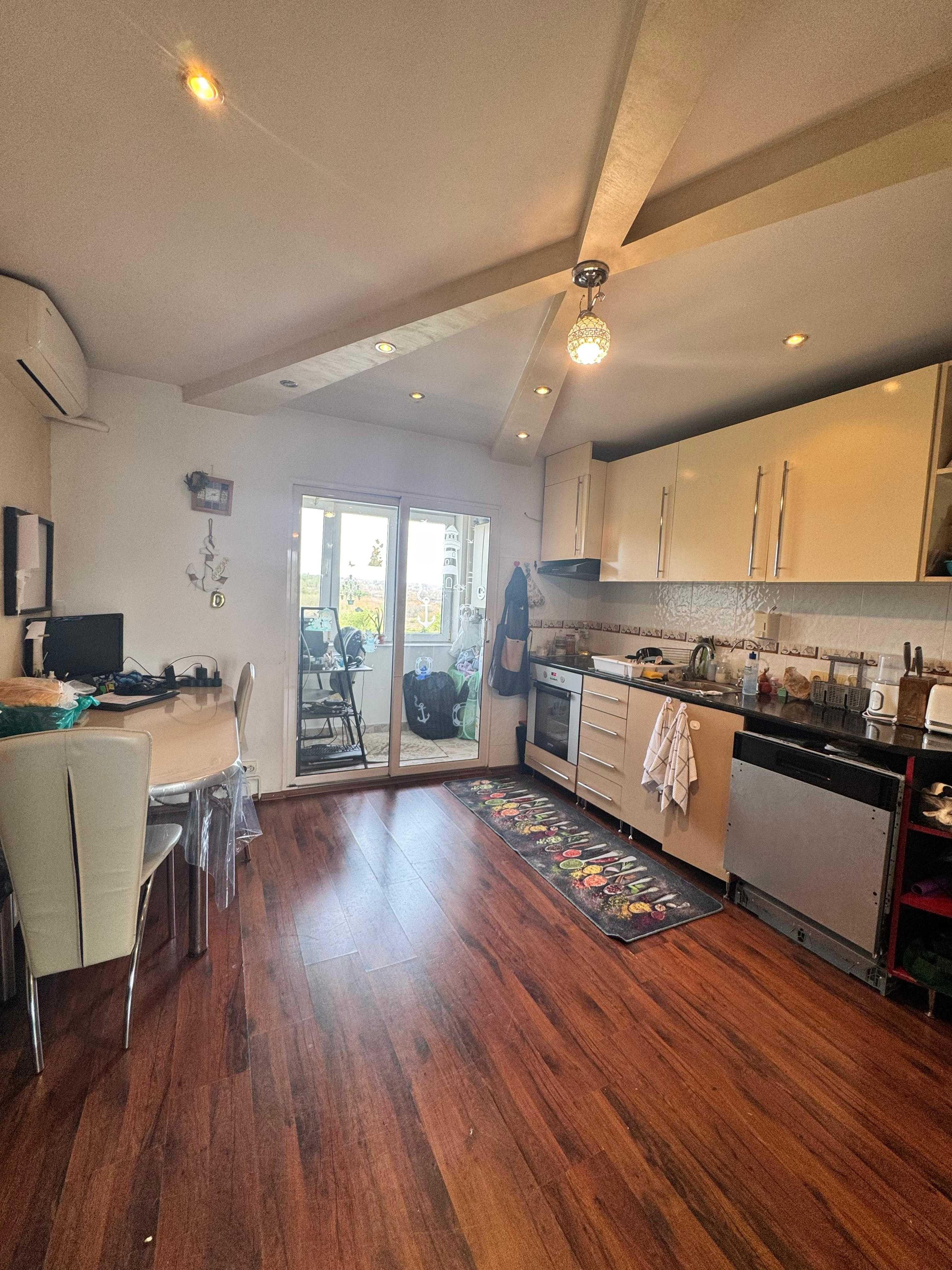 Vand Apartament 2 dormitoare + living - imagine 1