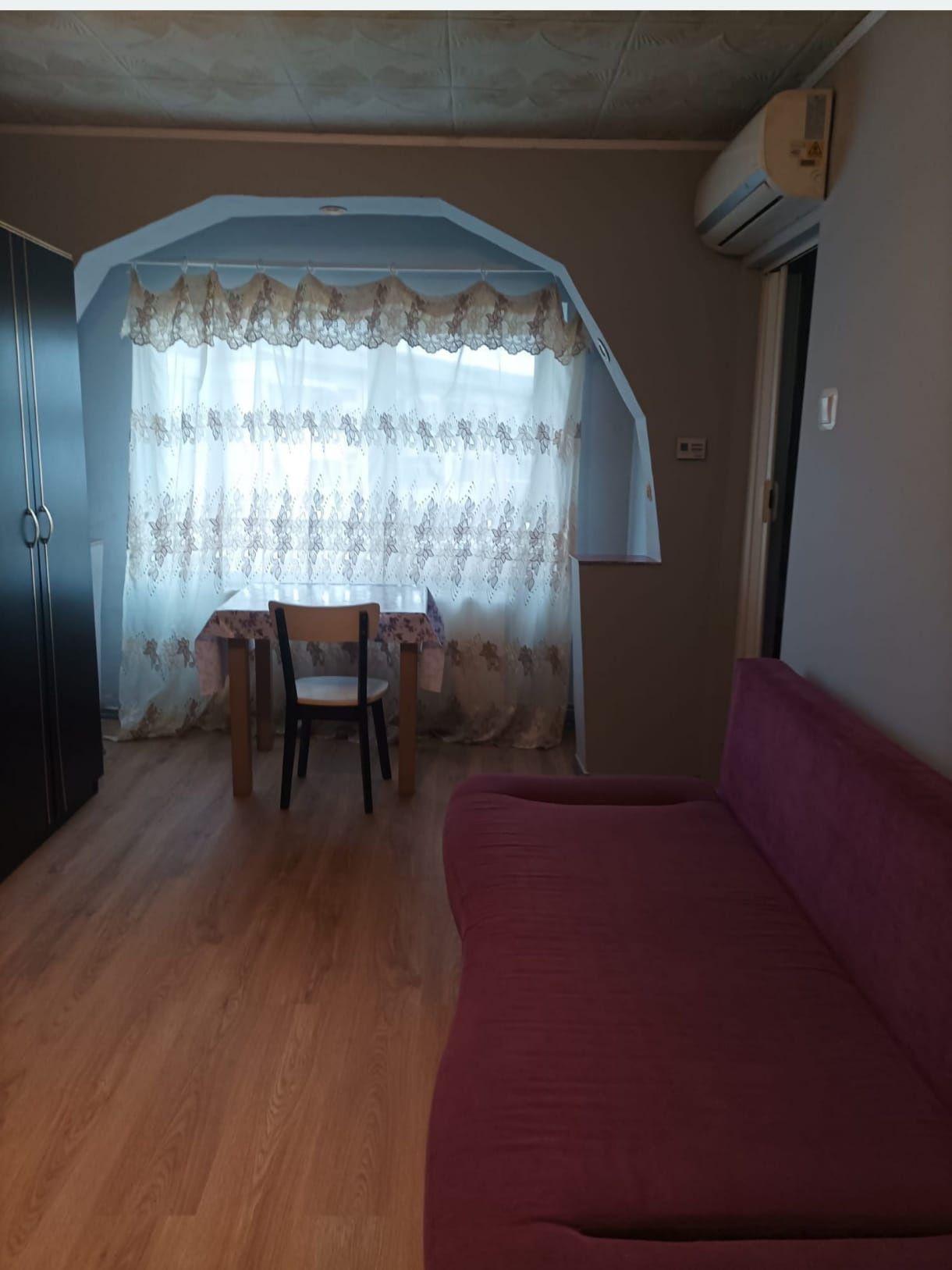 Închiriez garsonieră Oituz - imagine 1