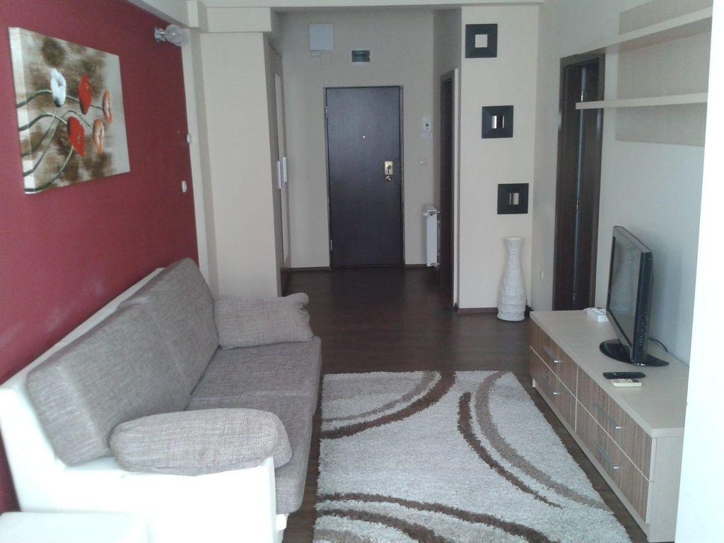 Inchiriez apartament 2 cam. Uta Ared