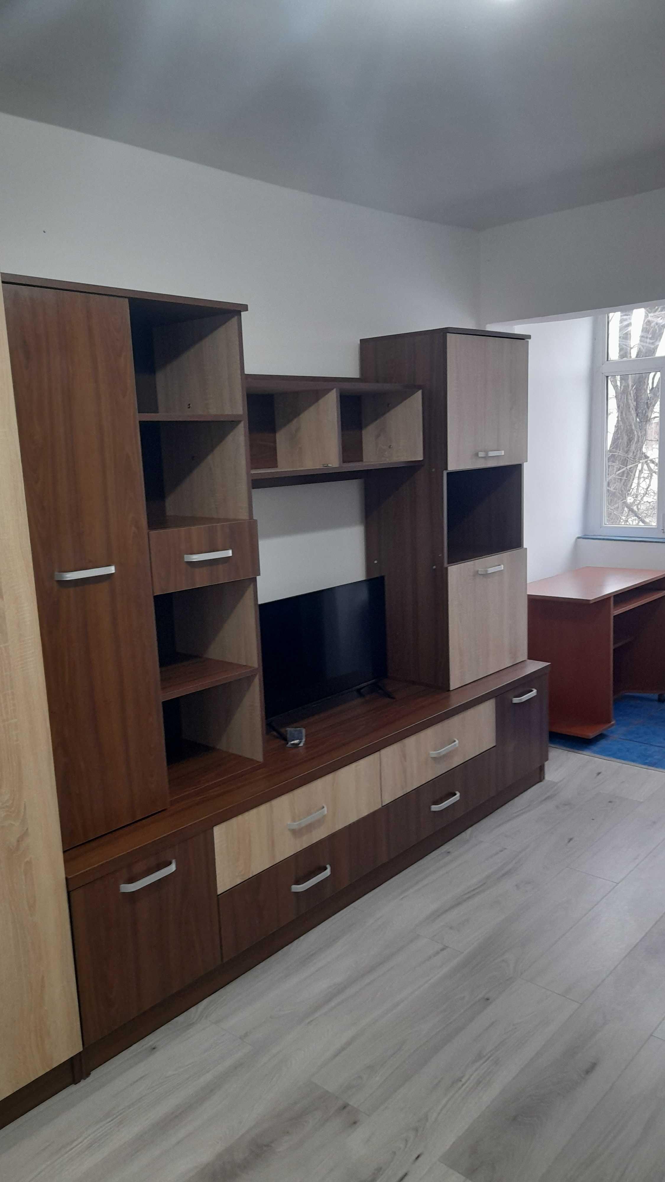 Garsoniera de inchiriat