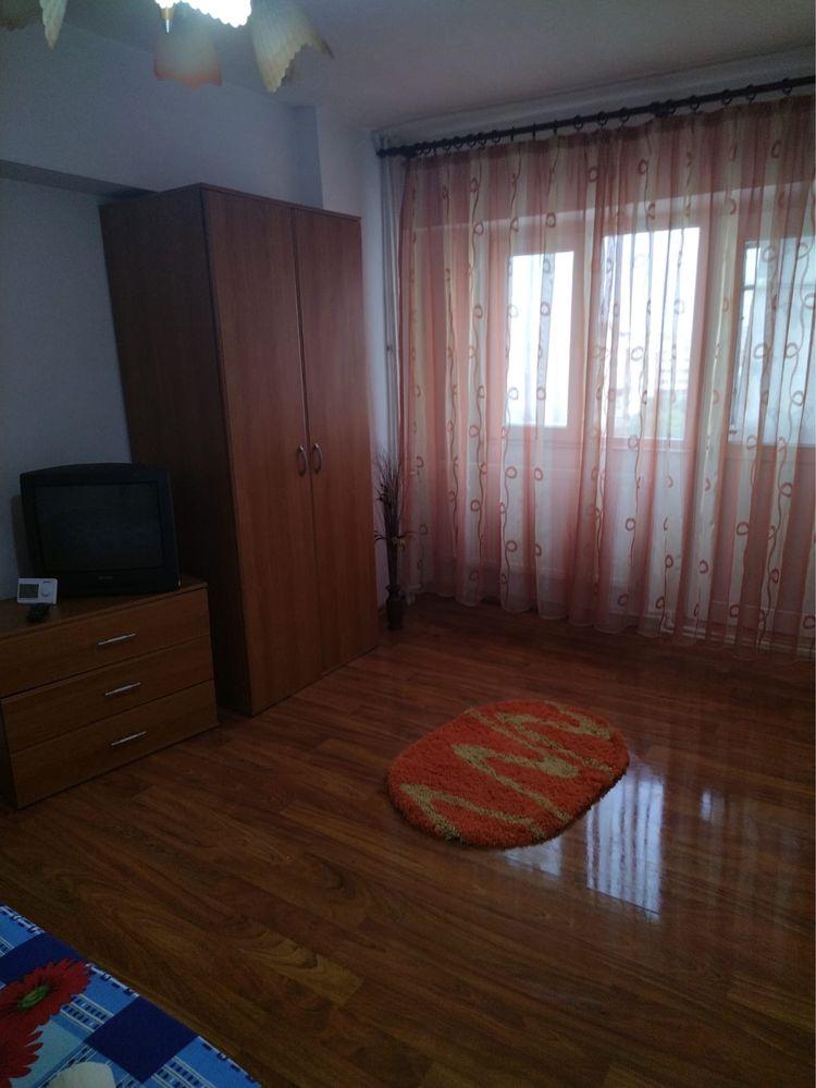 Închiriez Garsonieră zona Unirii sud