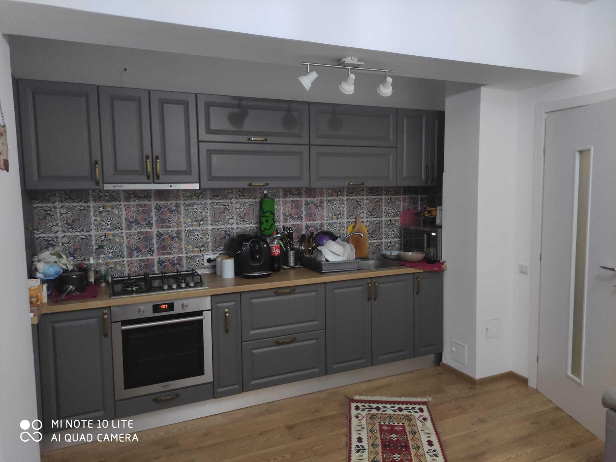 Închiriez apartament 2 dormitoare ORIZONT cu garaj