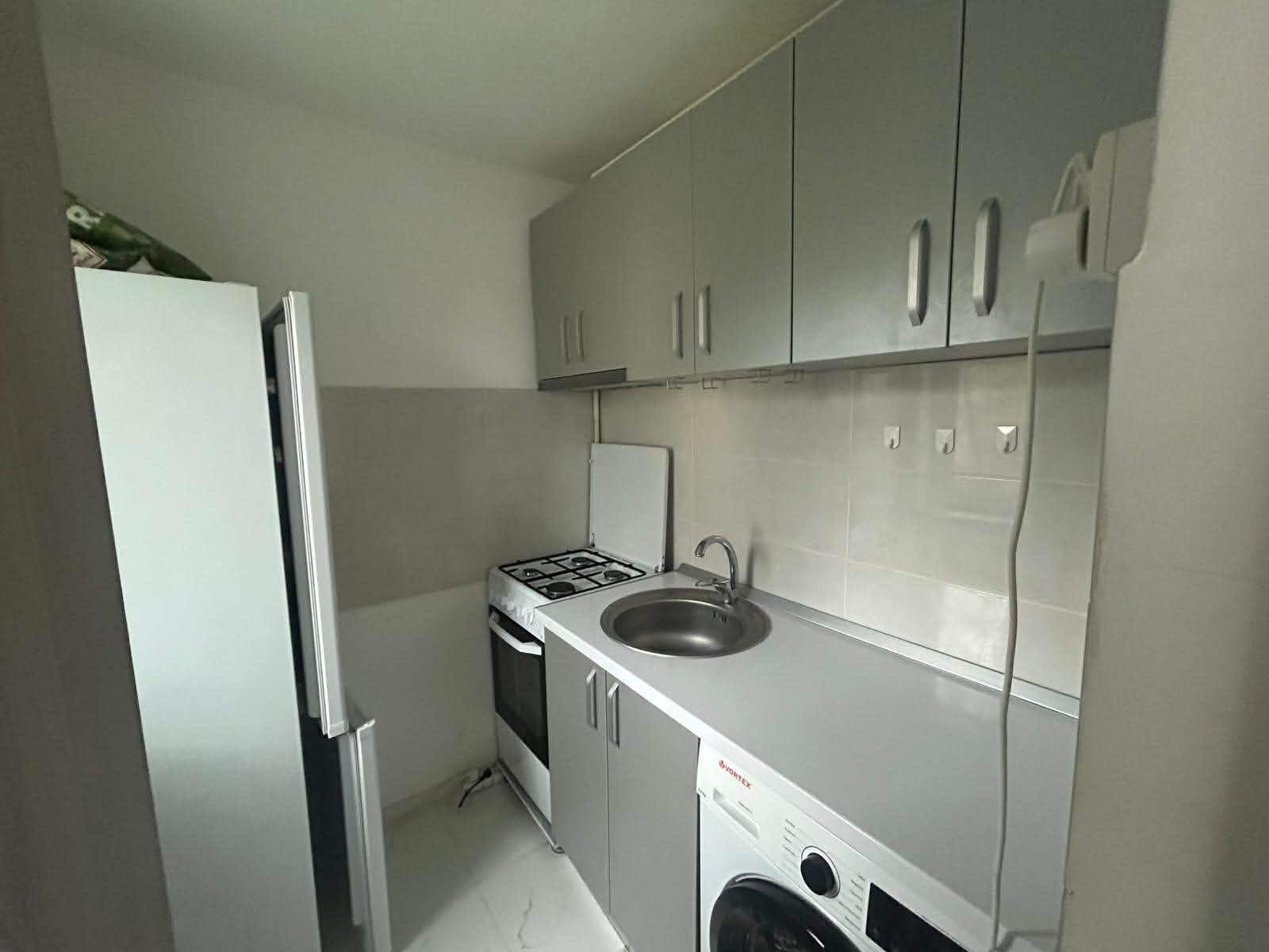 Apartament de închiriat