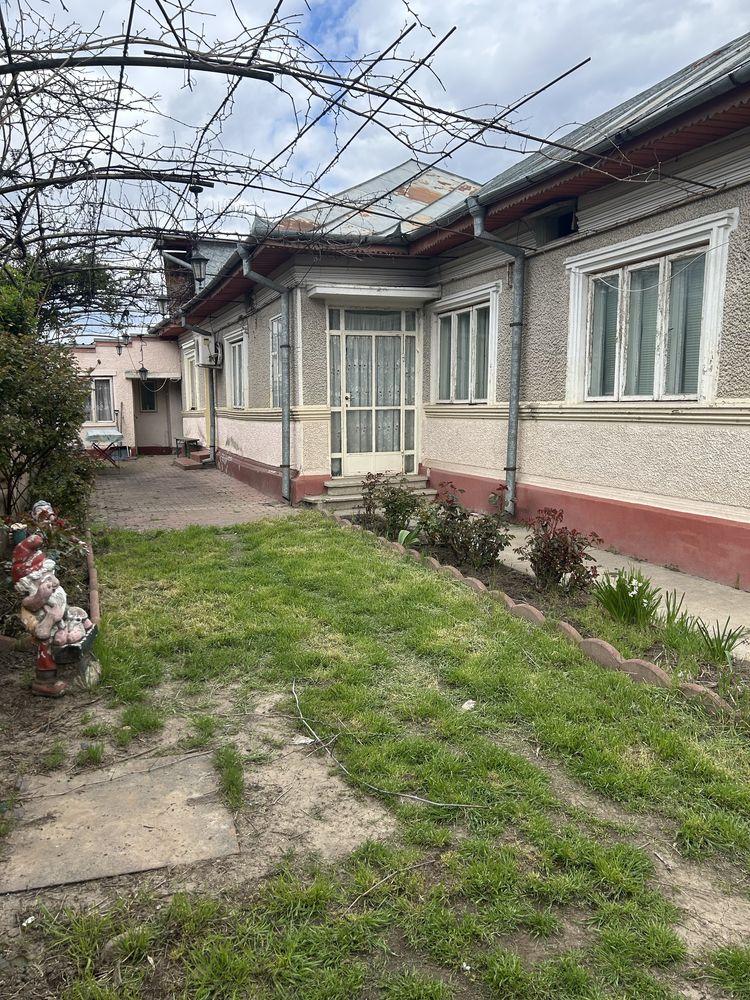 Casă de vânzare Strada Victoriei