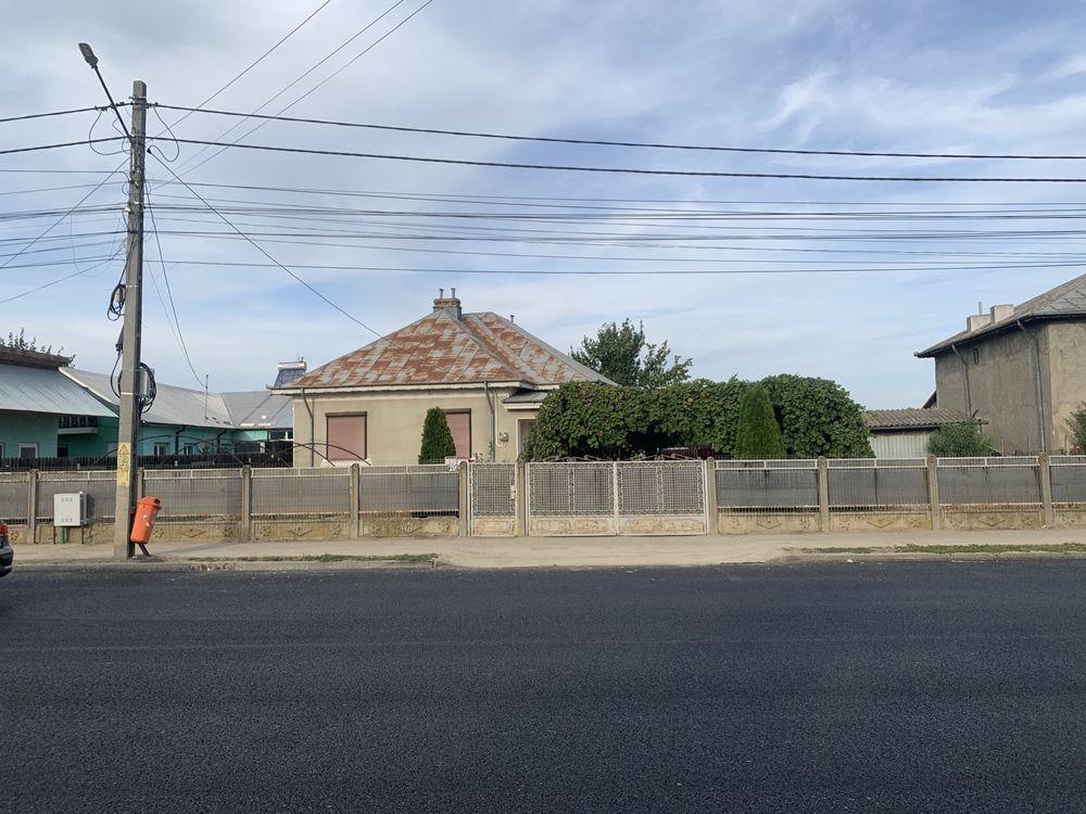 Vând casa in Mărăcineni