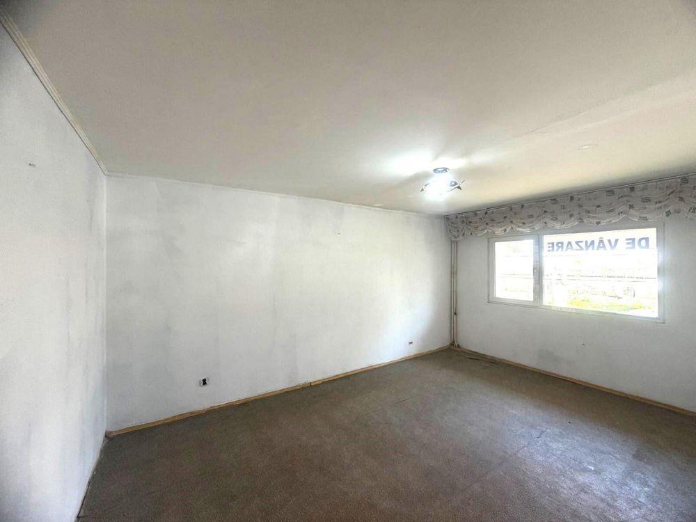 Apartament cu 3 camere decomandate de vânzare Strada Orizontului - imagine 1