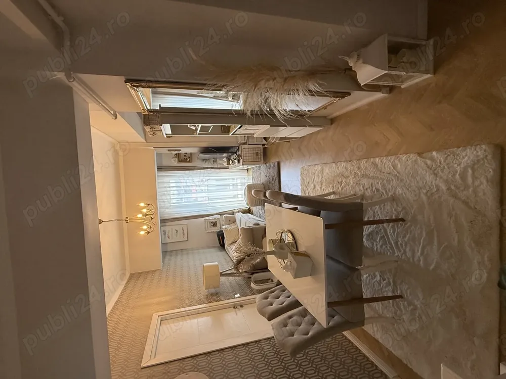 Vand apartament 3 camere ,Floresti .