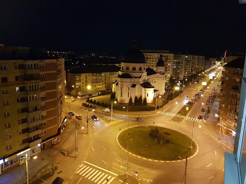 Vand apartament  zona Mihai Viteazul