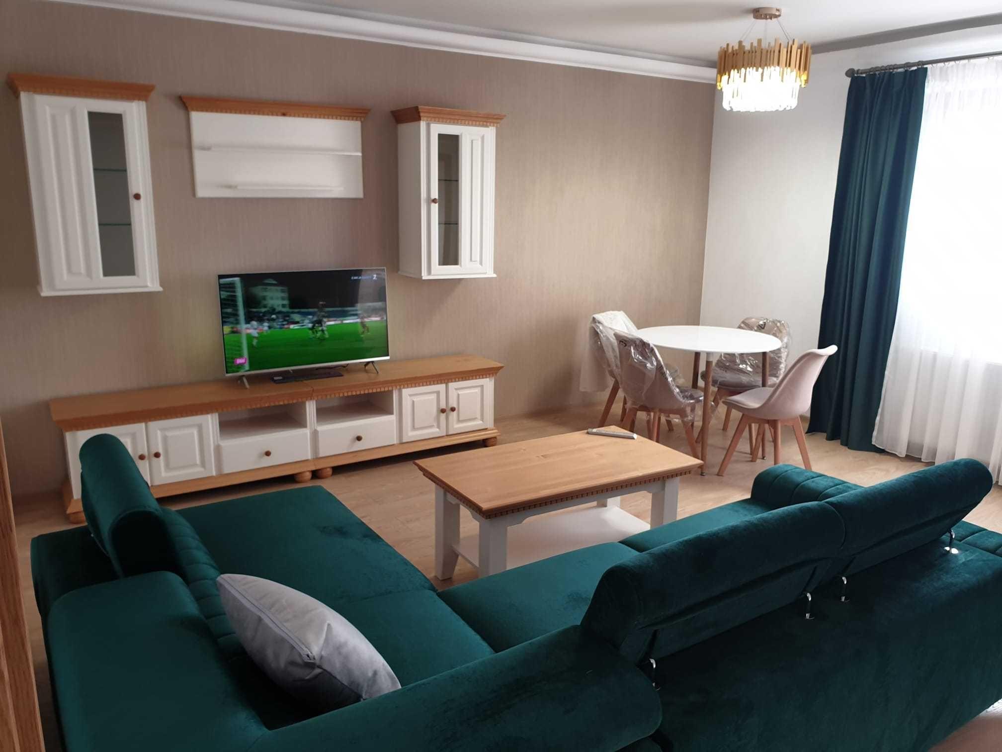 Apartament 100 mp  în Sibiu  zona Sub Arini - curte  -  ideal locuire / activitate profesională