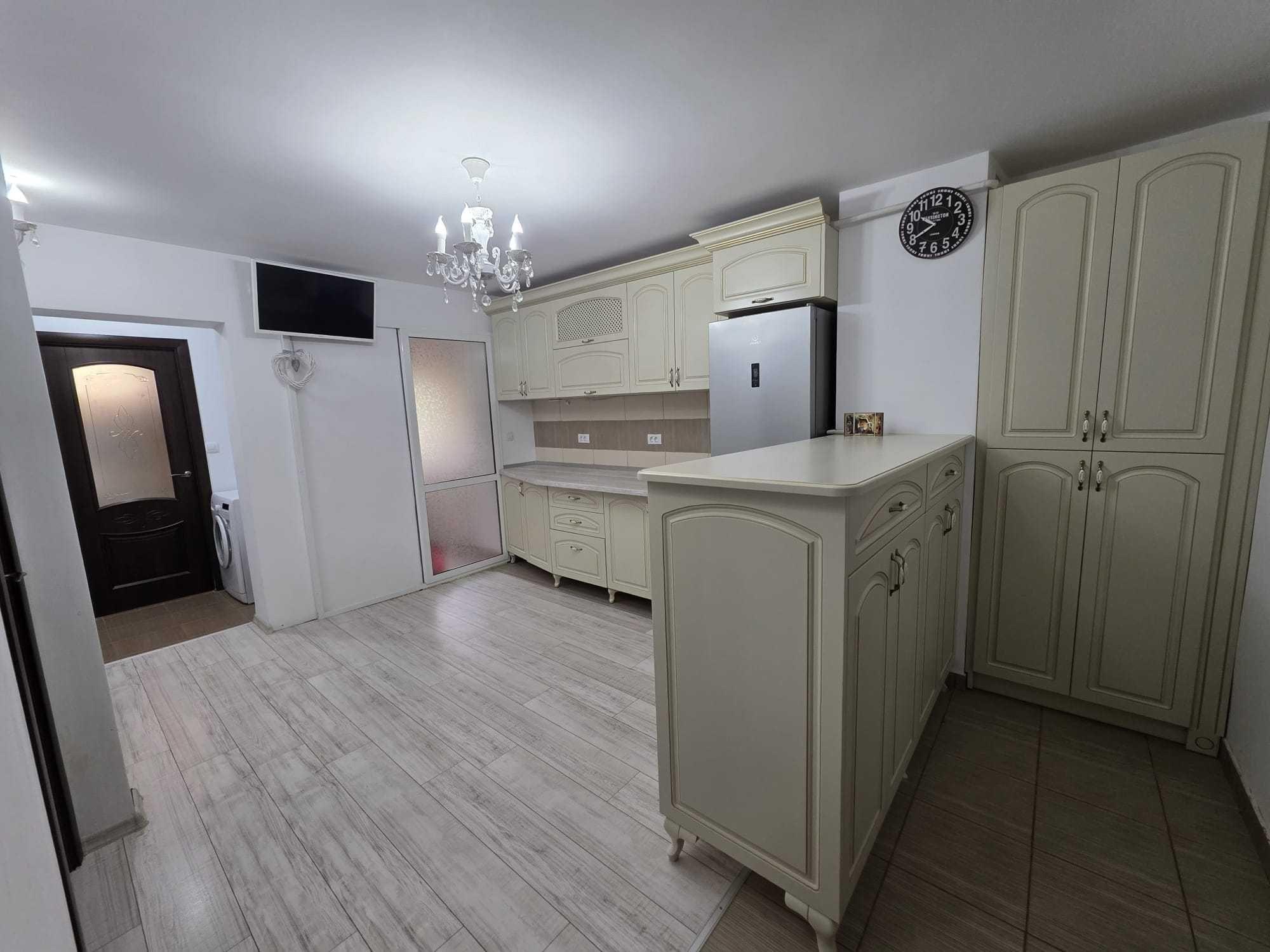 Apartament 3 camere  Bld George Enescu, Nr 4