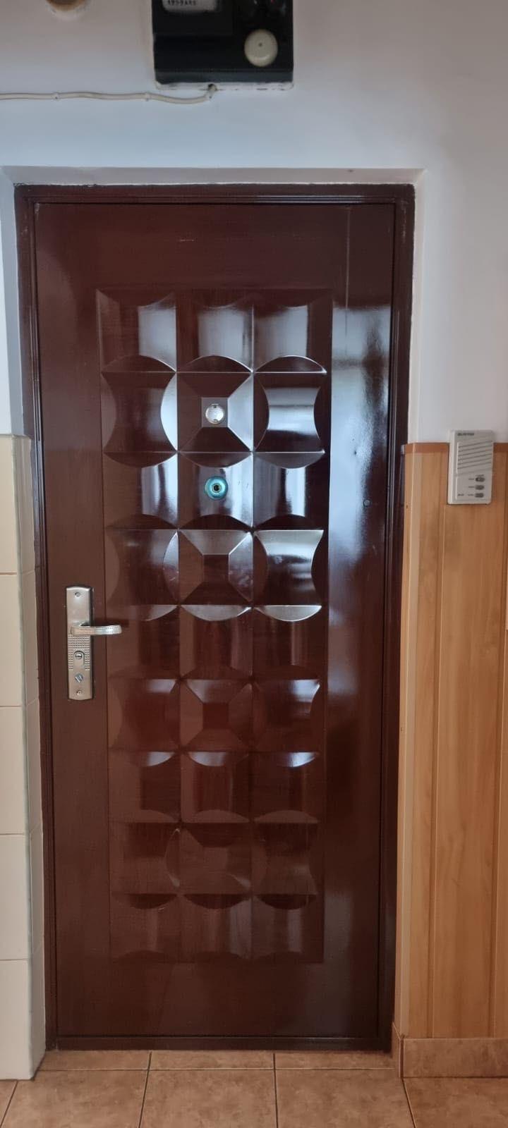 Persoană fizică, Vând apartament 2 camere în centru, Suceava.