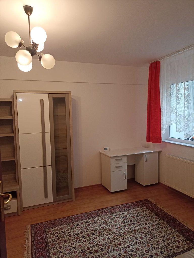 Închiriez apartament cu o cameră (garsonieră) în Obcini Suceava