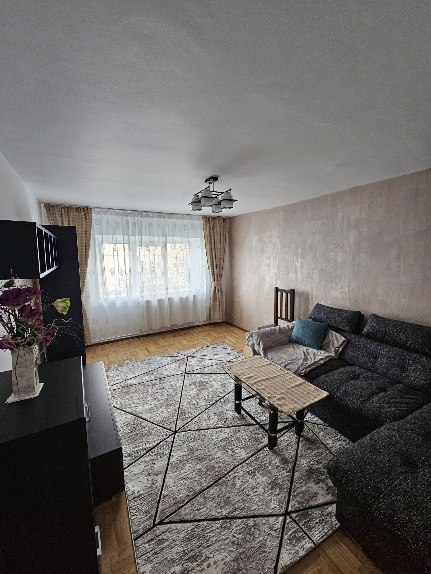 2 Camere Obcini – PROASPĂT RENOVAT, Prima Închiriere, Mobilat & Utilat, Centrală Proprie