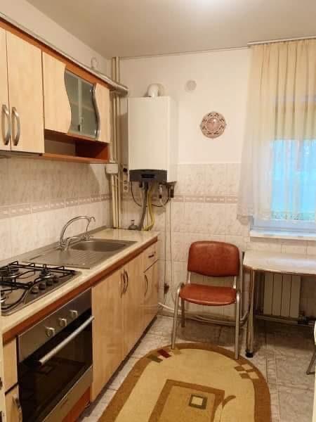 De inchiriat apartament 2 camere semidecomandat Areni