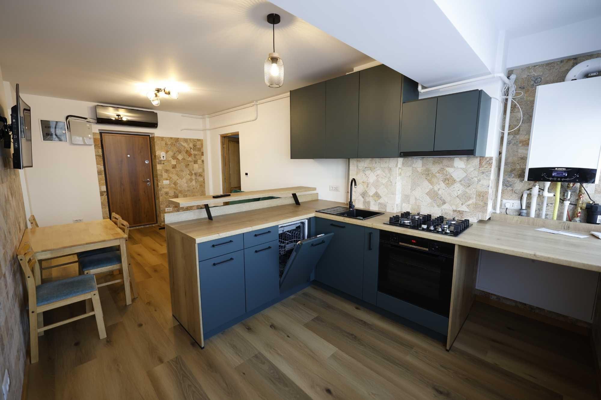 Apartament 3 camere, living open space, zona Catedrala