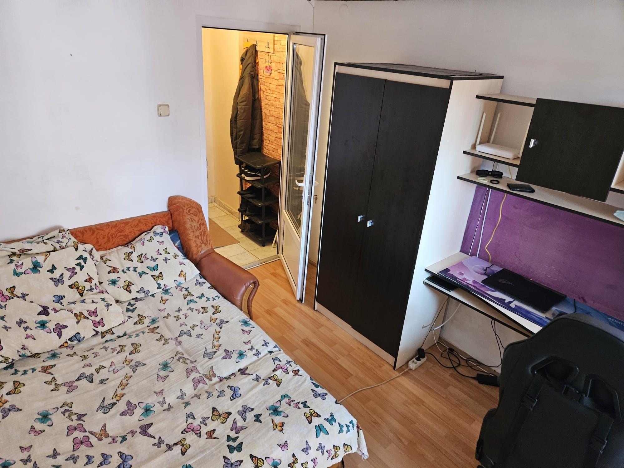 Garsoniera et 2, capat 1, proprietar - imagine 1