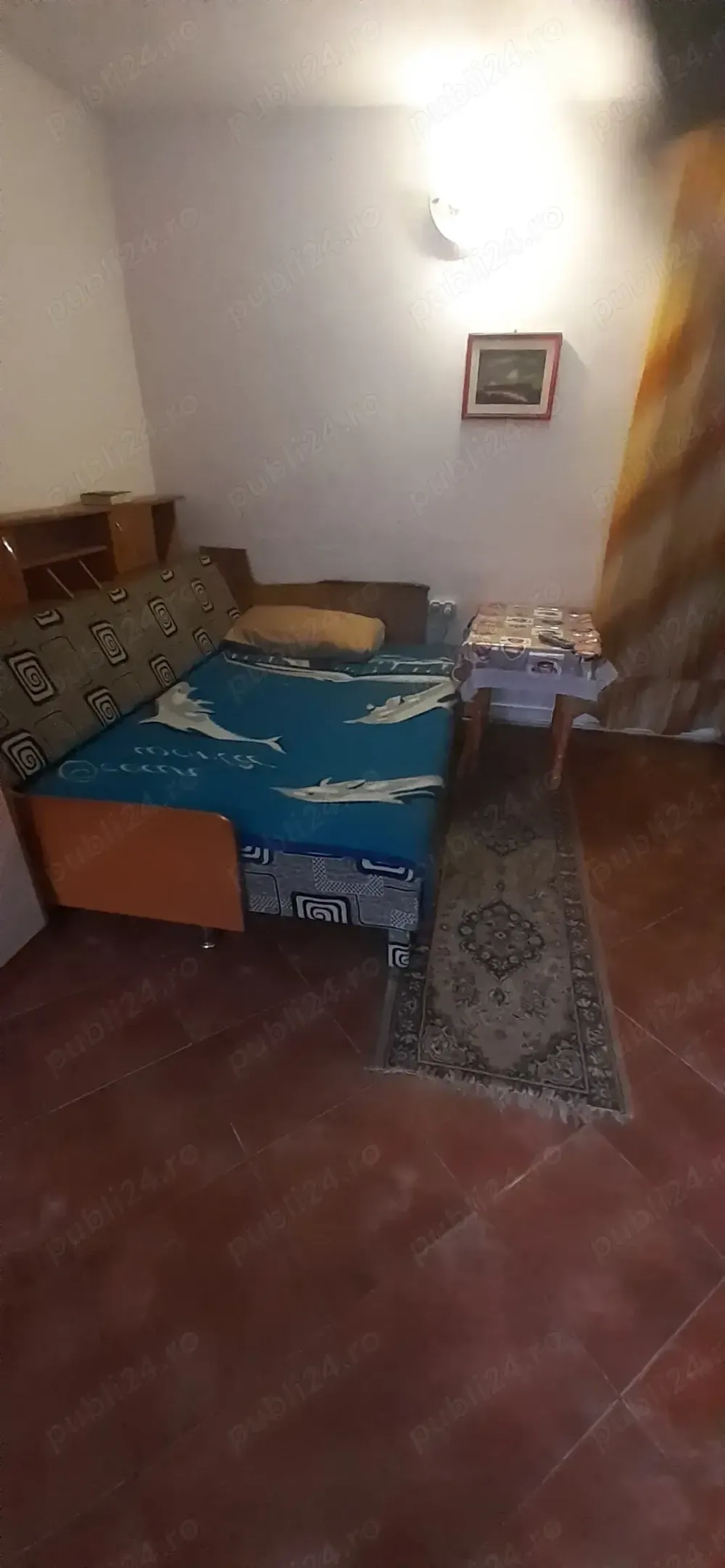 Inchiriez camera la casa