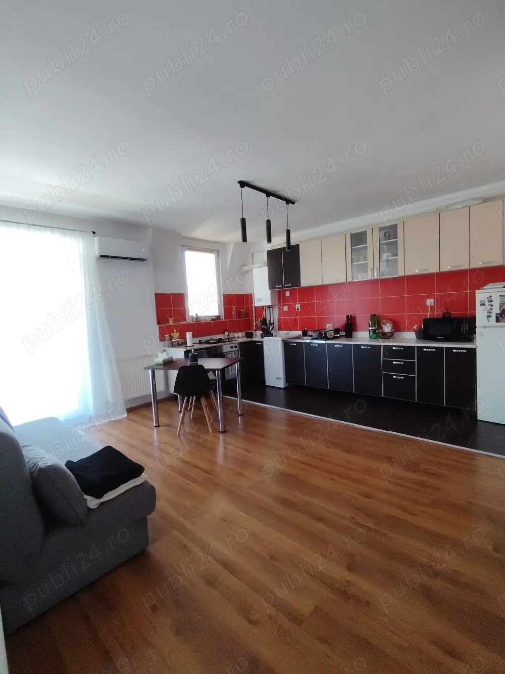 Vând apartament zona Muzeul Apei