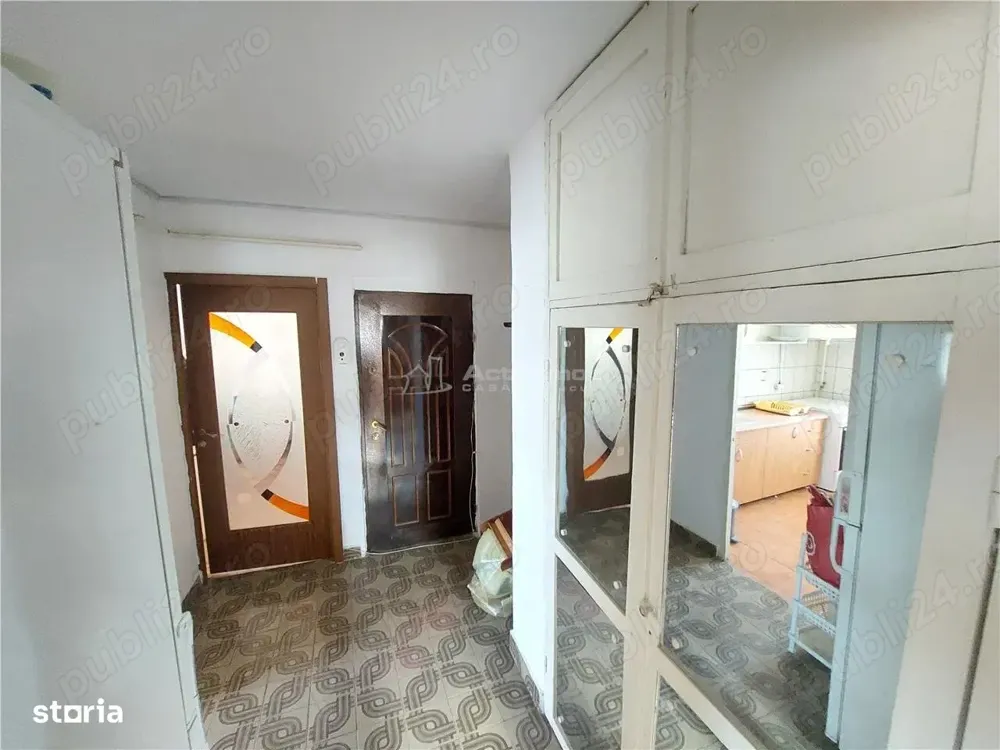 Proprietar:vand apartament zona excelenta!