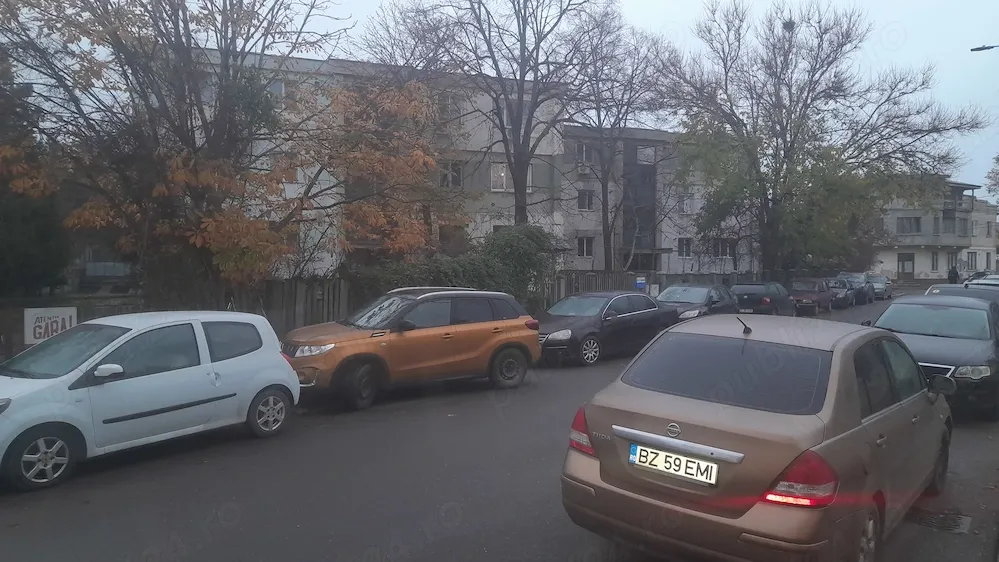 Apartament 3 camere, decomandat, et 1 din 2, bloc 6 apartamente, garaj si boxa proprie. - imagine 1