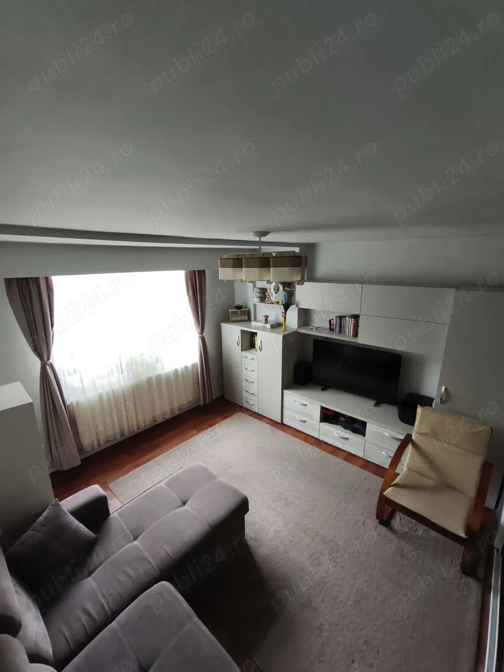 Apartament 3 camere Micro 16, zona Dersidan