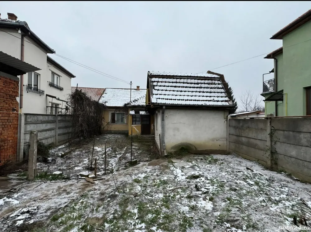 Vand casa zona Titulescu