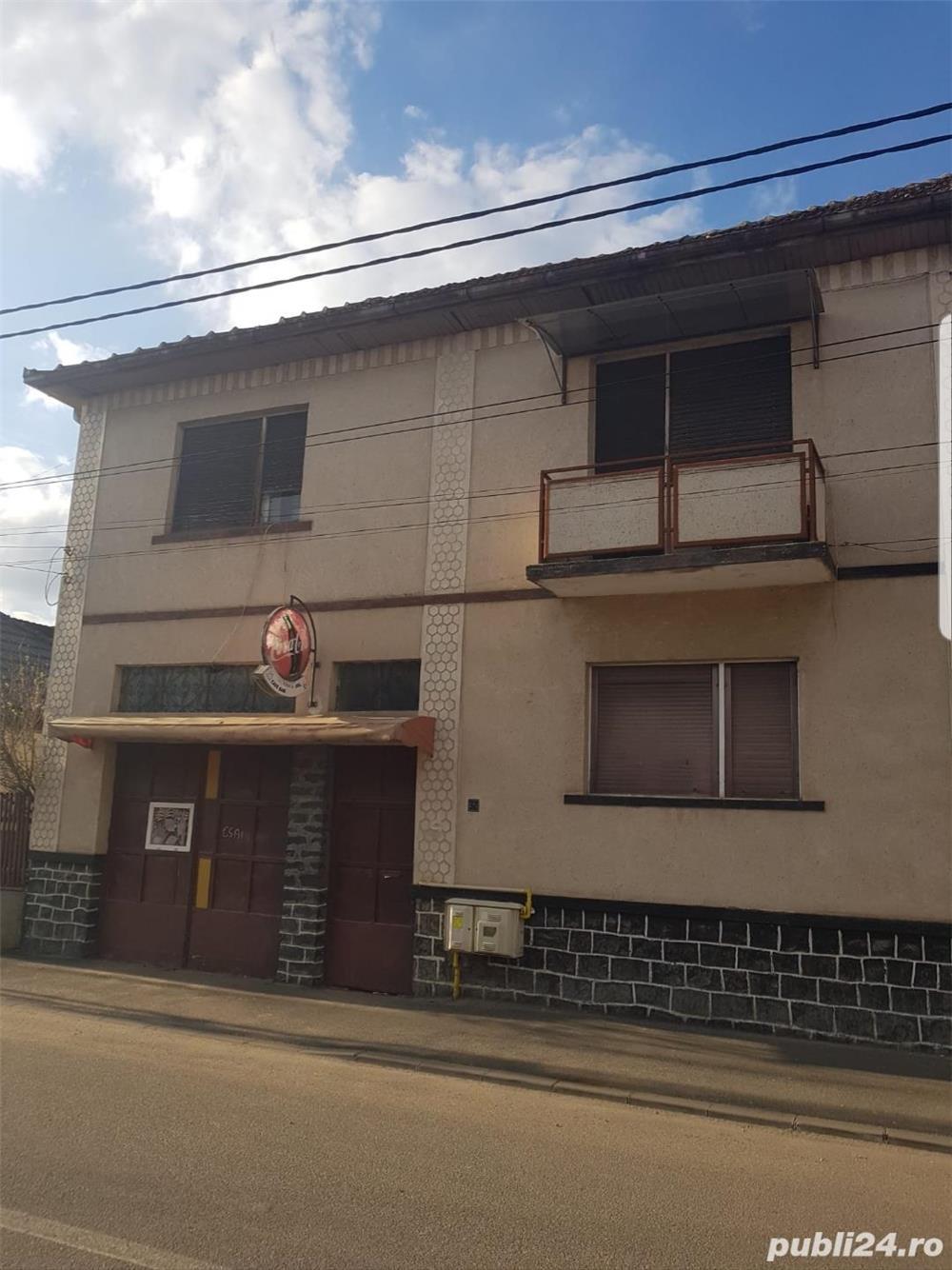 Ocazie vand casa P+1 cu posibilitate inclusiv preluare contract in uz pentru 3 ani 800 Euro luna.