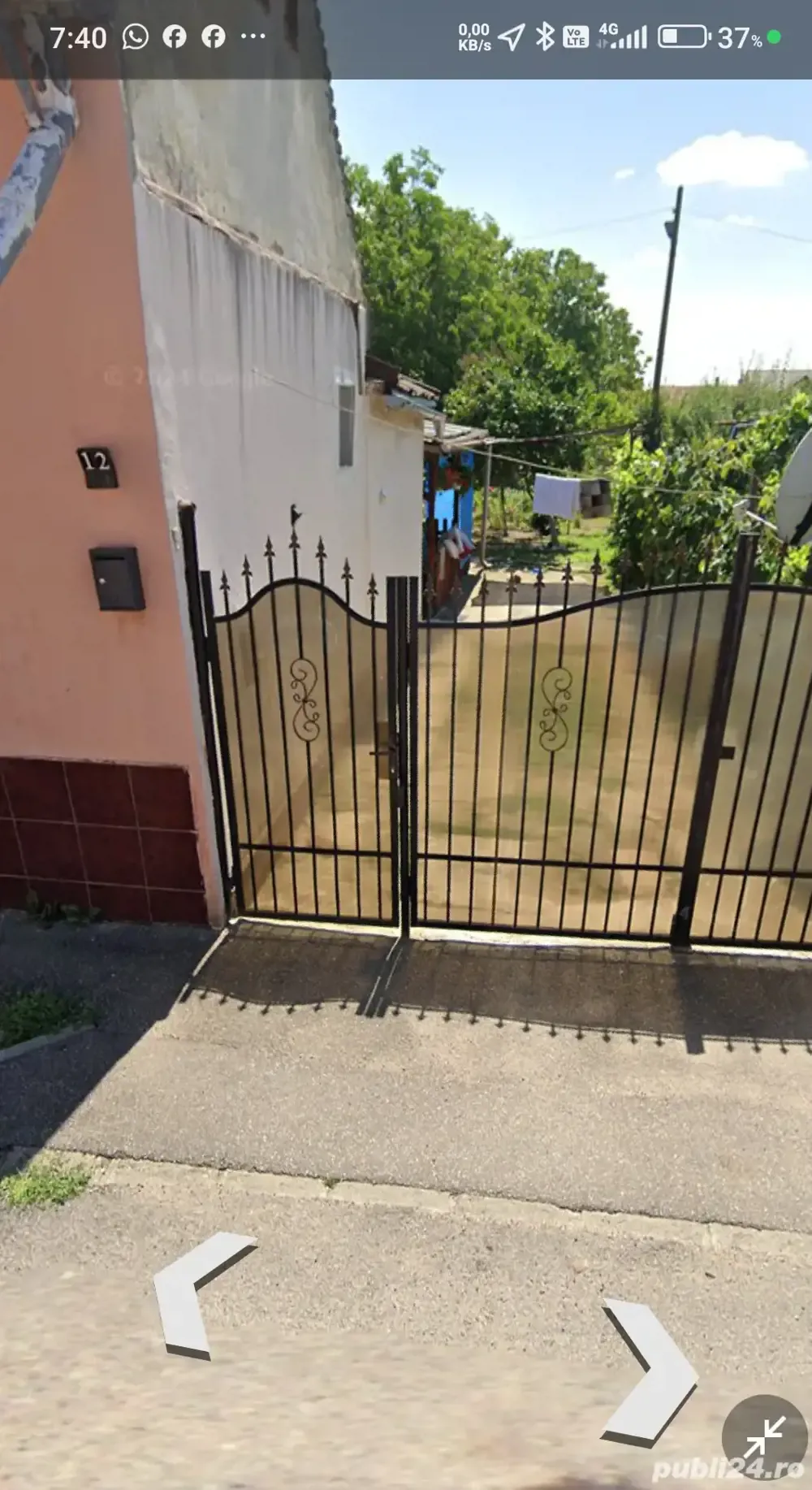 Vând casă cu grădină