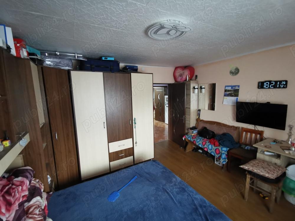 vand casa Satu Mare str spicului,3 cam placa de beton