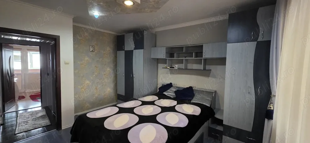 Chirie: Apartament ultra- central, 3 camere in Bacau - imagine 1