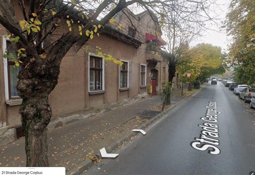 De Vanzare Apartament 2 camere, Geamuri la strada - imagine 1