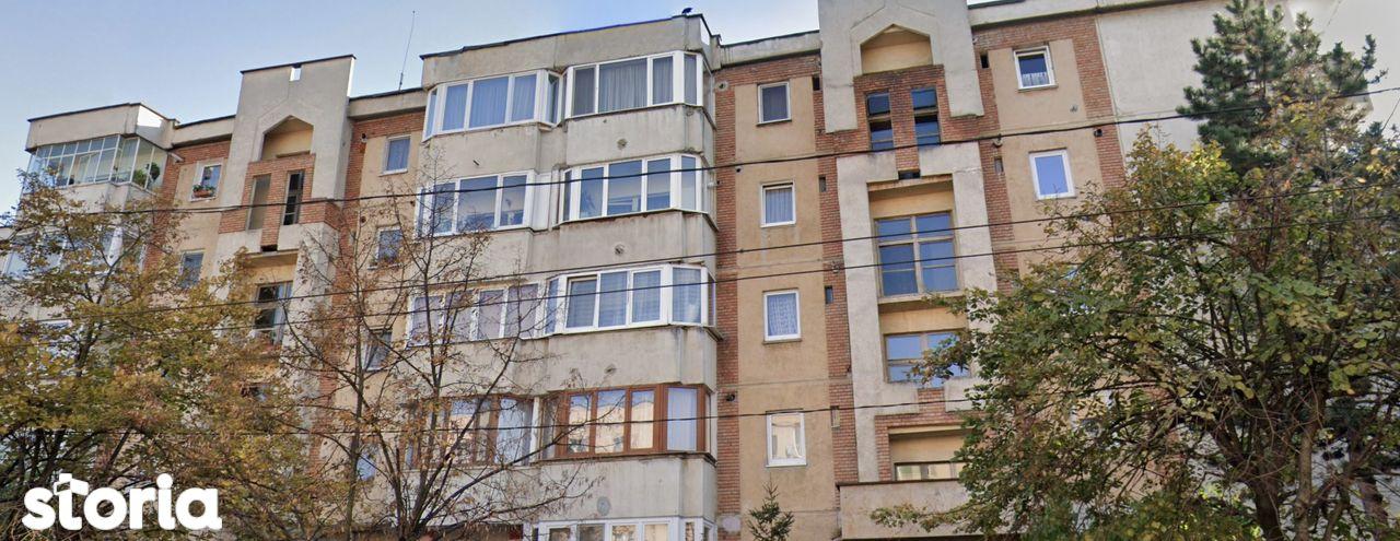 Proprietar, ap. 4 camere decomandate, Gheorgheni, bd. Titulescu, et. 2