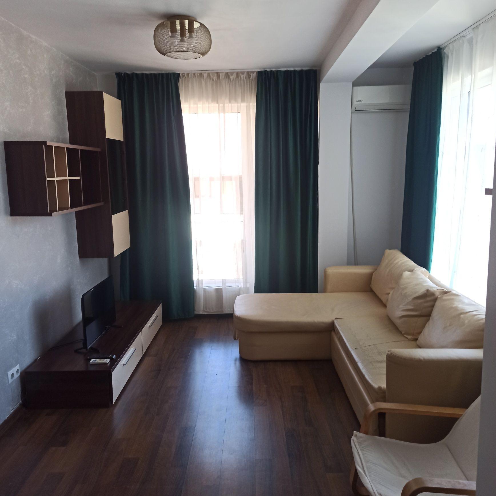 Apartament 3 camere de închiriat