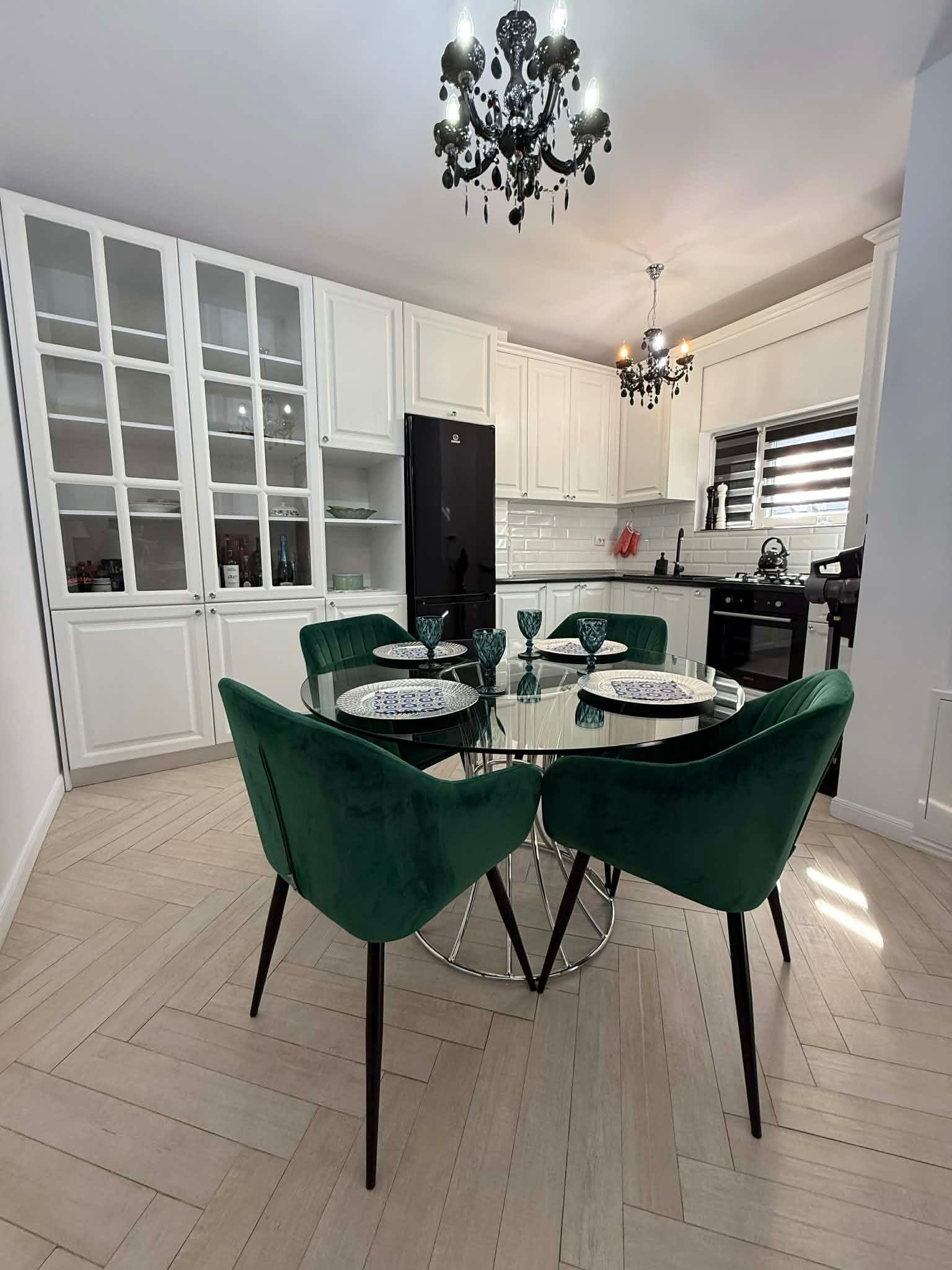 Apartament modern de închiriat Donath Park