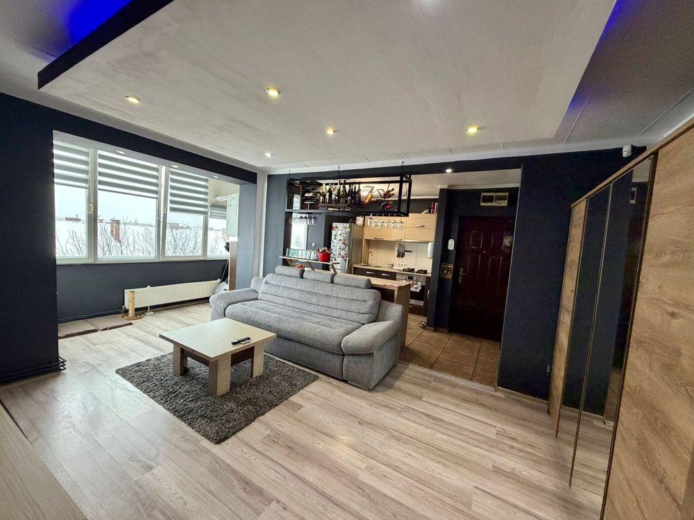 Apartament zona Tractorul