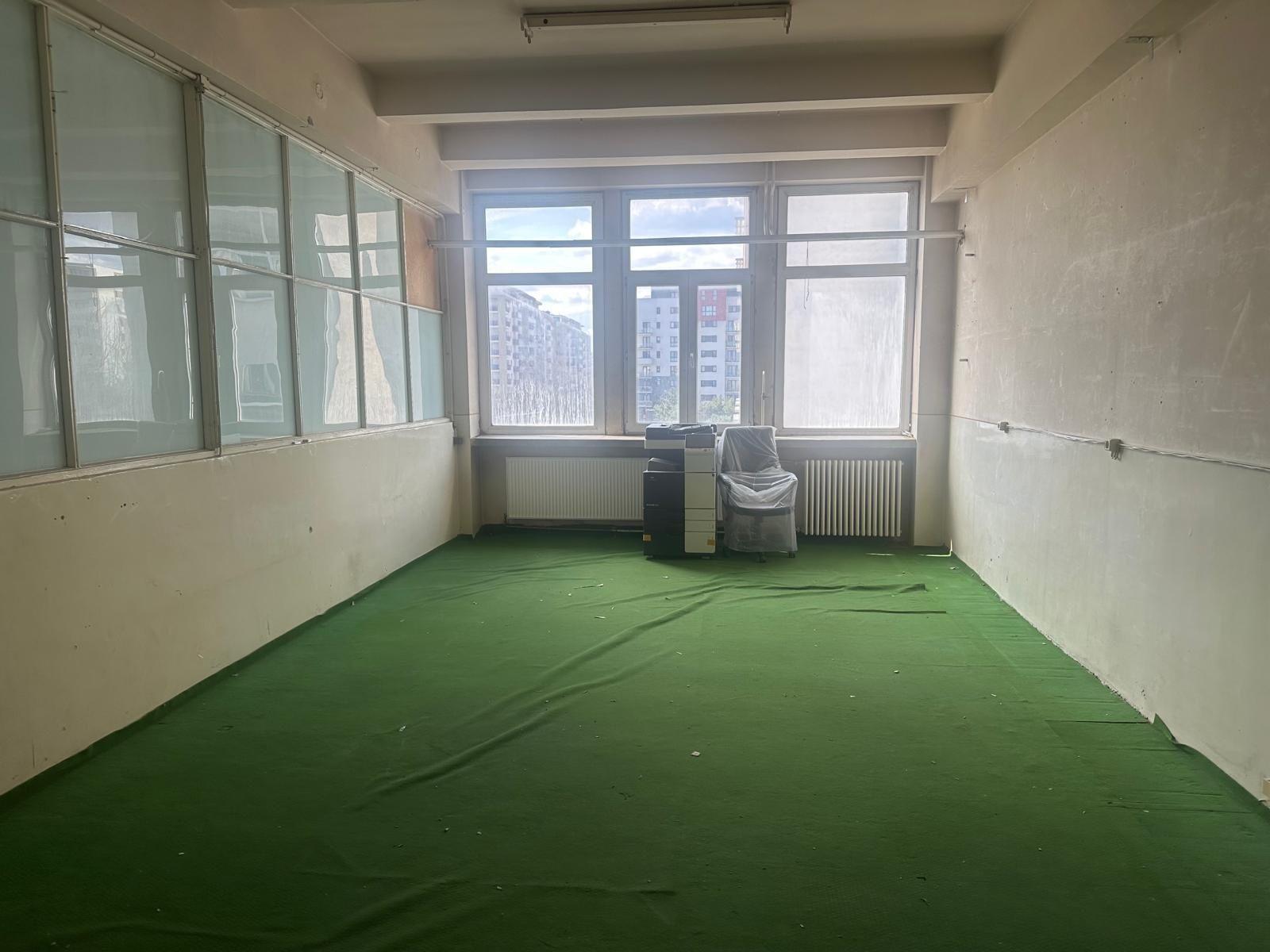 Inchiriez spatiu birou sau depozitare zona Coresi