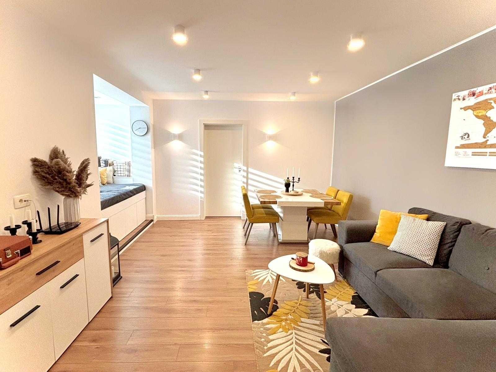 Proprietar vând apartament 3 camere ultrafinisat cu panoramă spre Criș