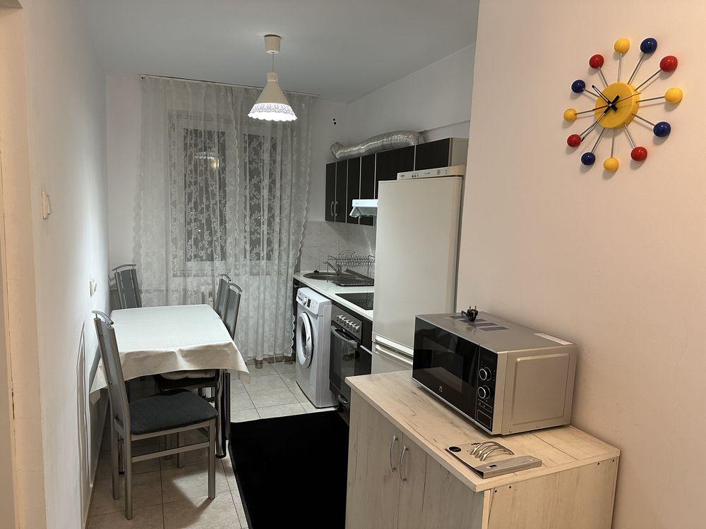 Apartament de inchiriat, 2 camere Centrul Civic Oradea