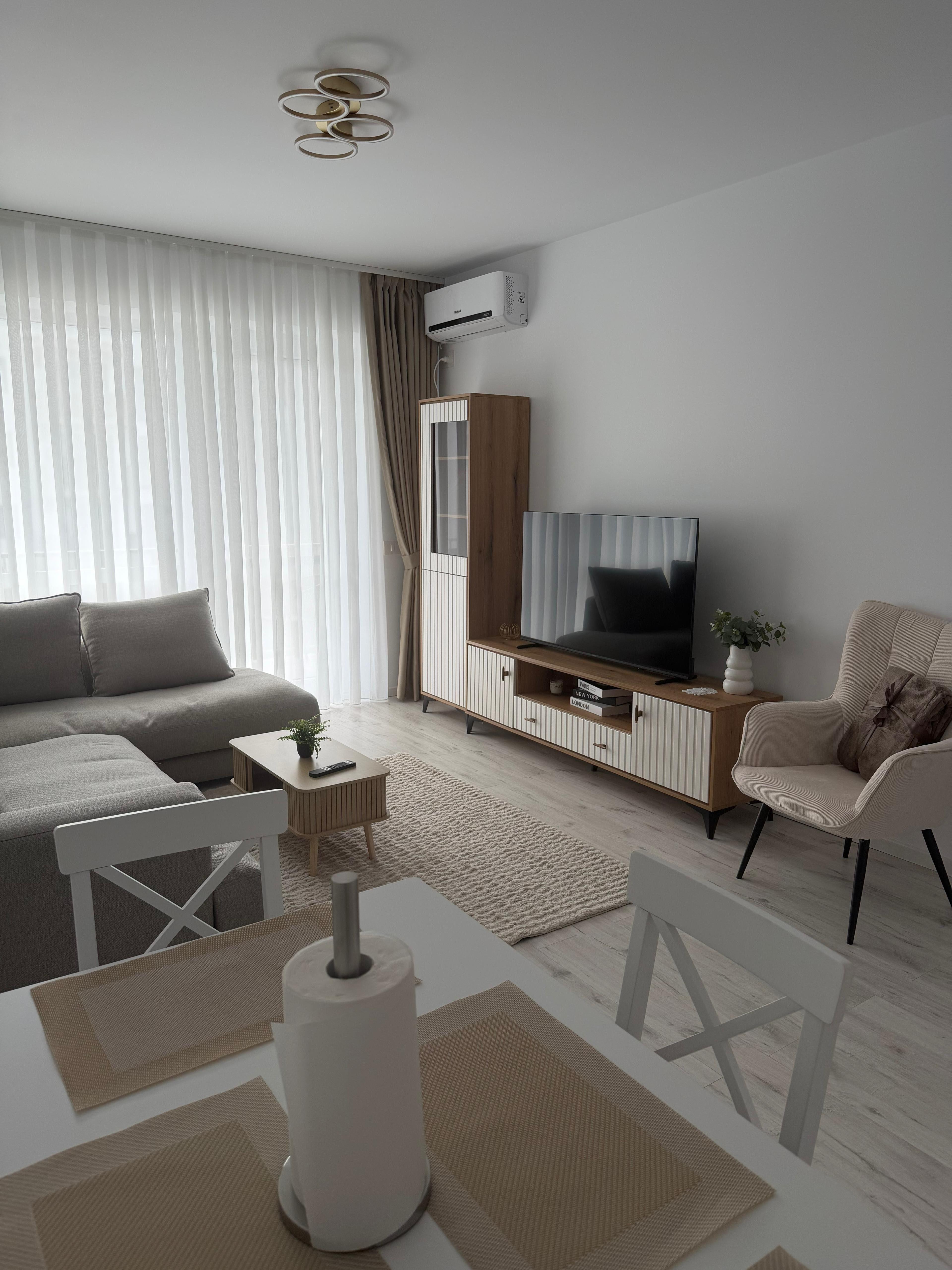 De inchiriat apartament 3 camere NOU - premium