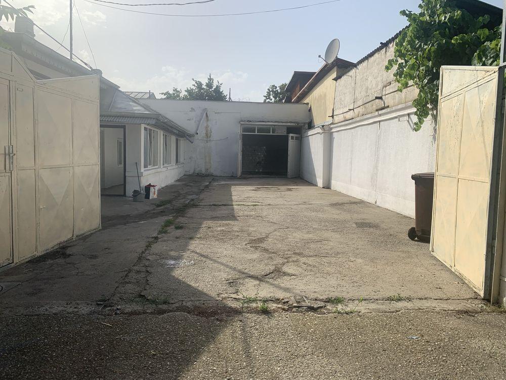 De vânzare proprietate depozit + casă București Sector 1 Giulești Str. Carpenului | 220 mp construiți | curte 220 mp | acces TIR - imagine 1