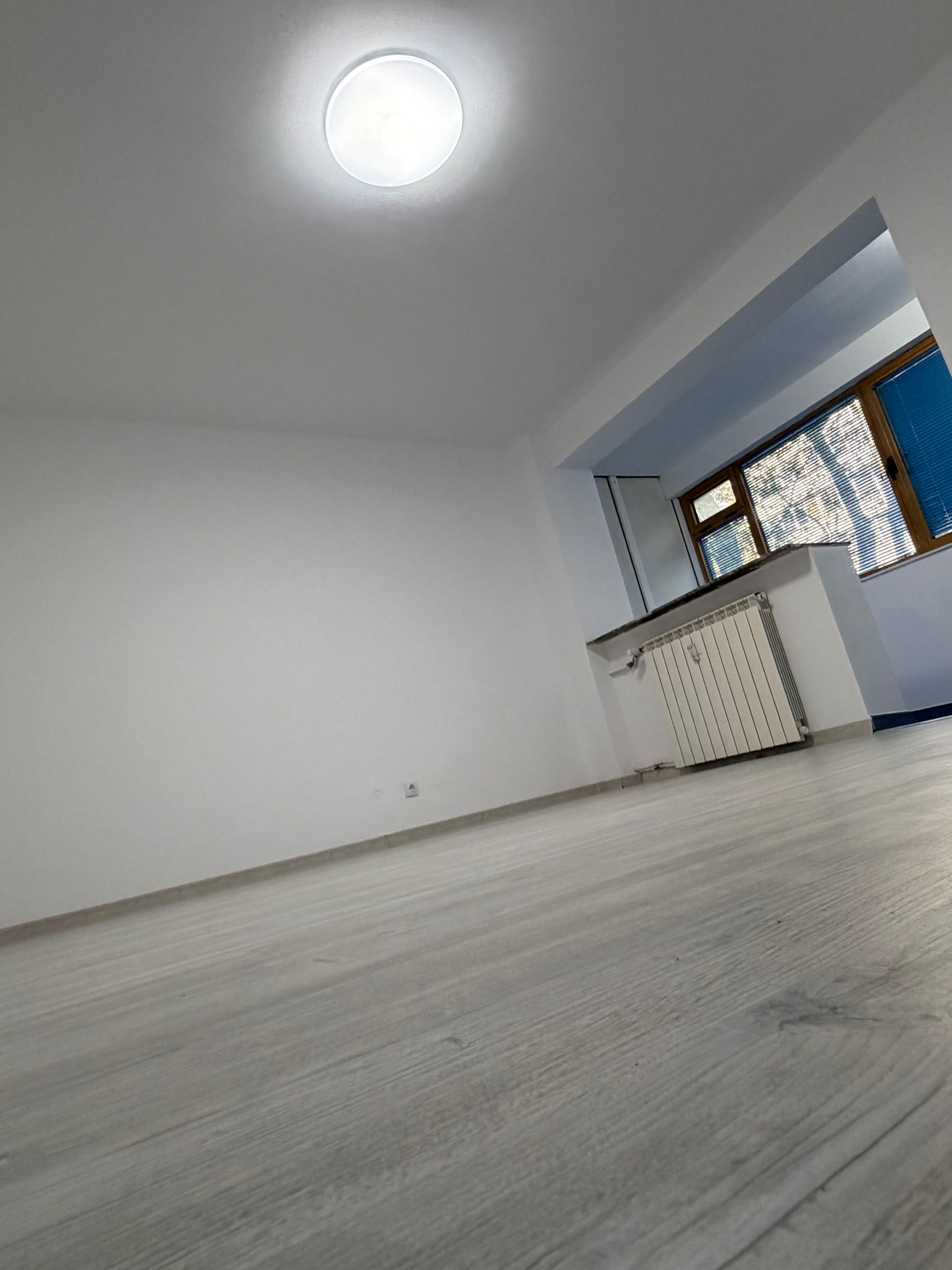 Garsonieră de închiriat – ideală pentru locuit sau activități comerciale - imagine 1