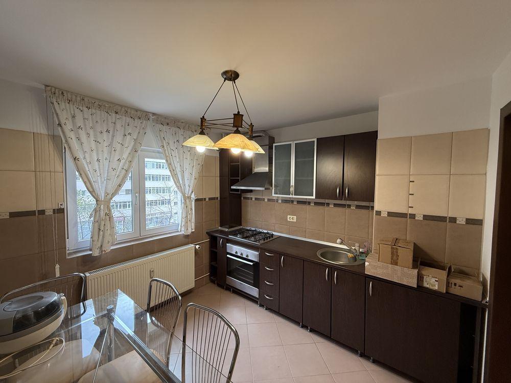 3 Camere, semidecomandat, Ritmului