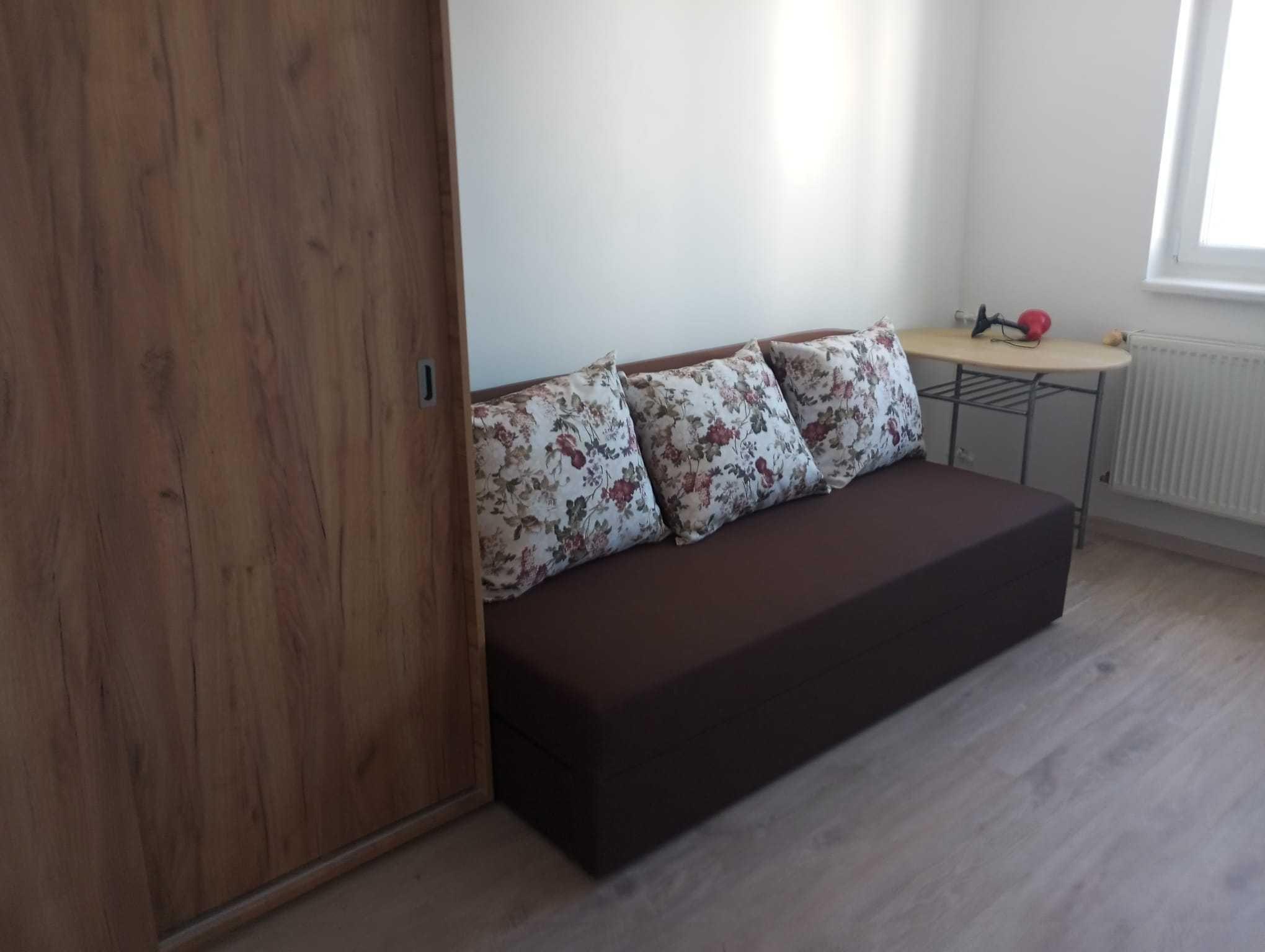 Garsonieră recent renovată - imagine 1